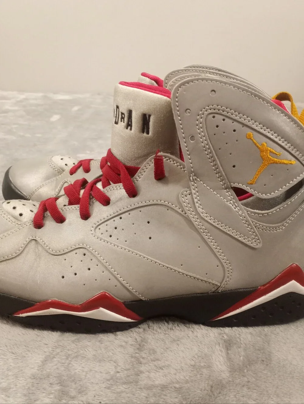 Jordan Men's' Silver/Red Retro Basketball Shoes Size 10